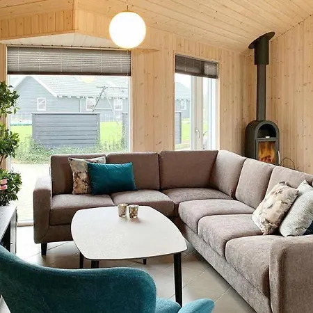 Sleeps 18 Pool Wifi